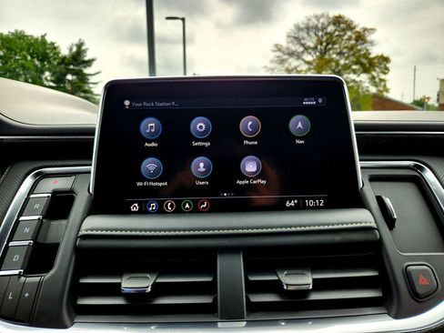 Used 2021 Chevrolet Suburban Premier image 19