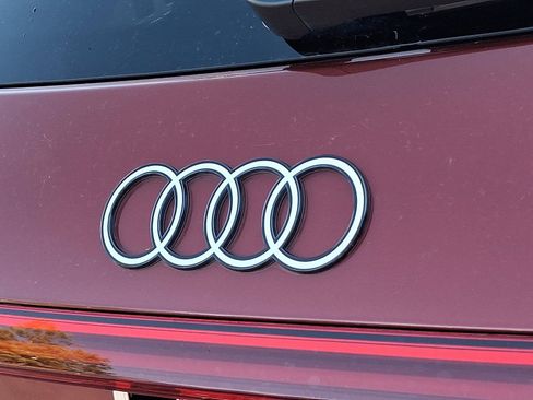 Certified 2025 Audi Q5 Premium Plus AWD/4WD image 31