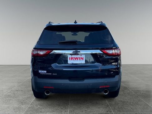 Used 2020 Chevrolet Traverse LT w/ Driver Confidence II Package image 4