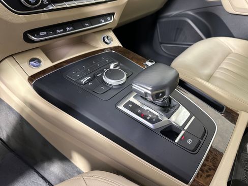 Used 2018 Audi Q5 2.0T Premium Plus w/ Premium Plus Package image 17