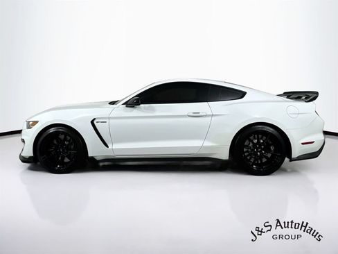 Used 2019 Ford Mustang Shelby GT350 w/ Technology Package RWD image 4