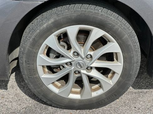 Used 2019 Nissan Sentra SV FWD image 26