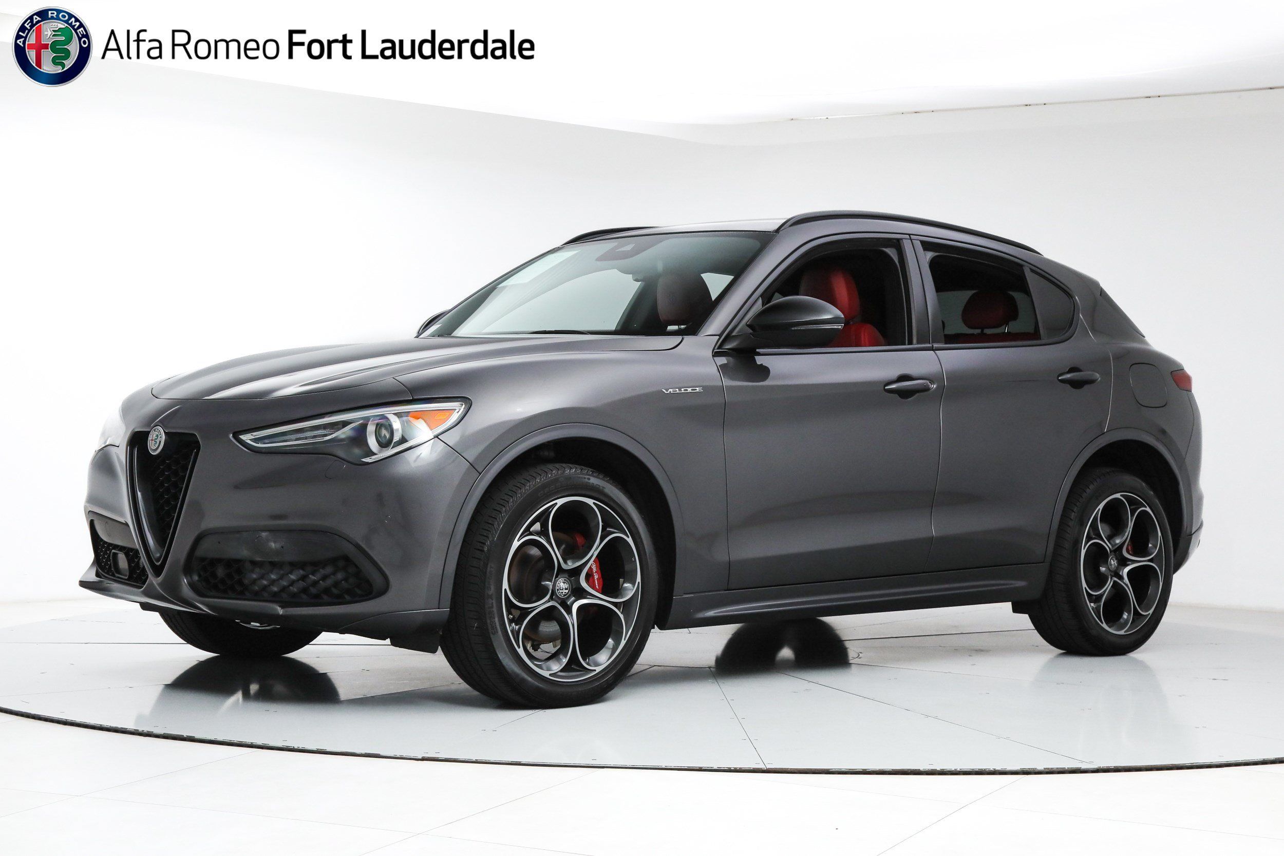 Used 2022 Alfa Romeo Stelvio Veloce AWD/4WD image 1