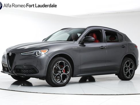 Used 2022 Alfa Romeo Stelvio Veloce AWD/4WD image 1