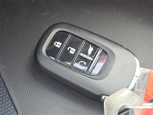 New 2025 Honda Pilot Touring image 34