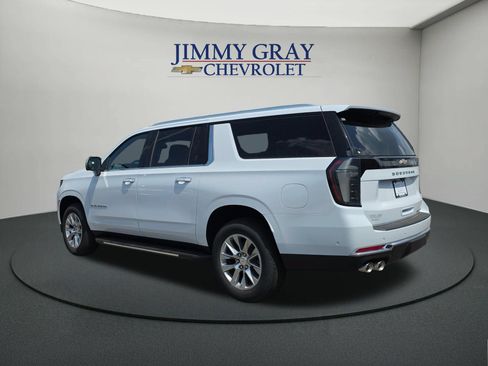 New 2026 Chevrolet Suburban Premier w/ Sun And Tow Package AWD/4WD image 3