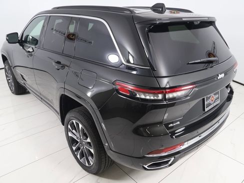 Used 2024 Jeep Grand Cherokee Overland w/ Luxury Tech Group IV image 25