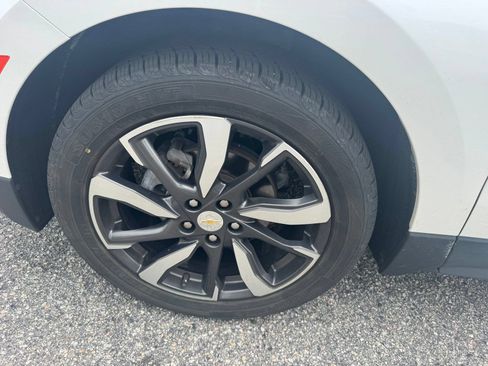 Certified 2022 Chevrolet Equinox Premier FWD image 26