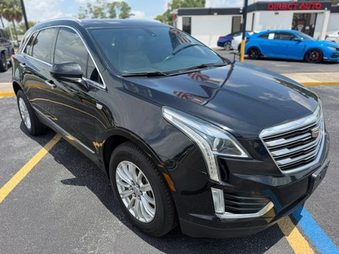 Used 2017 Cadillac XT5 FWD image 2