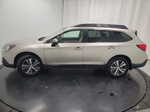 Used 2018 Subaru Outback 2.5i Limited image 4