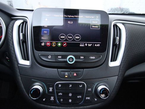 Used 2022 Chevrolet Malibu LT FWD image 12