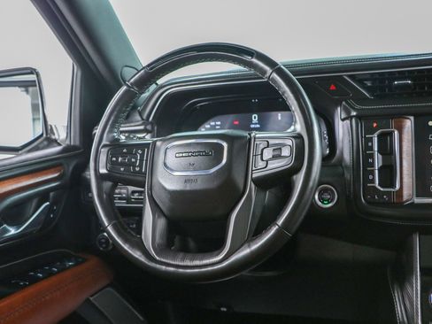 Used 2024 GMC Yukon Denali Ultimate AWD/4WD image 13