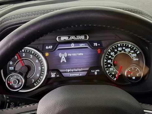 Used 2024 RAM 1500 Laramie image 15