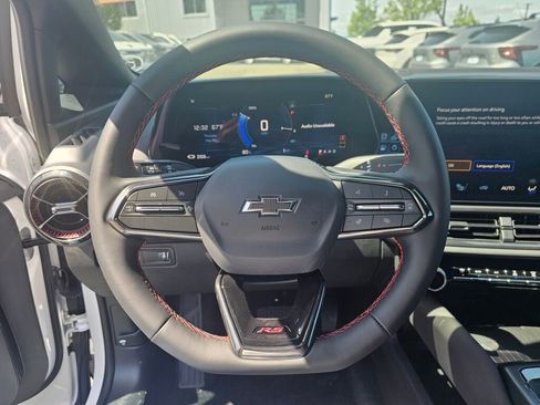 New 2025 Chevrolet Equinox EV RS image 10