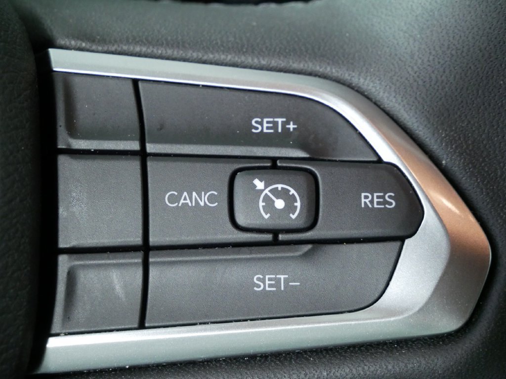 Used 2025 Jeep Compass Latitude AWD/4WD image 26