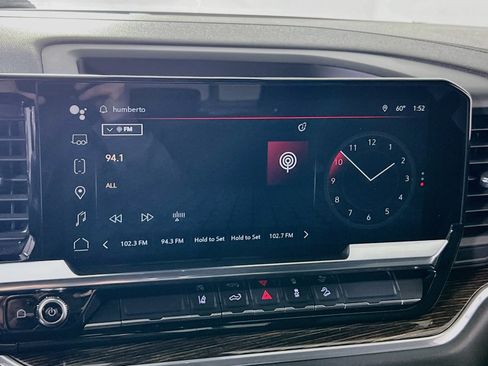 Used 2025 GMC Sierra 2500 SLE image 14