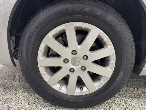 Used 2014 Chrysler Town & Country Touring image 28