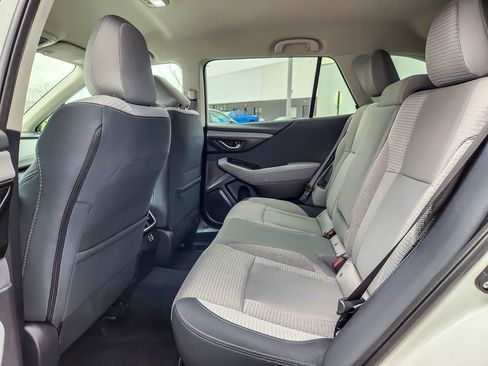 Certified 2025 Subaru Outback Premium w/ Popular Package #1A image 9