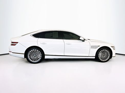 Used 2024 Genesis G80 image 10