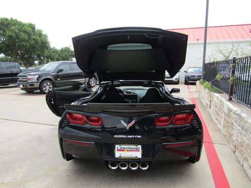 Used 2016 Chevrolet Corvette Stingray Coupe w/ 2LT Preferred Equipment Group RWD image 9