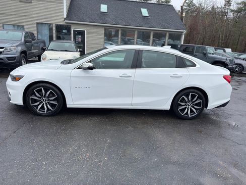 Used 2017 Chevrolet Malibu LT w/ Driver Confidence Package image 4