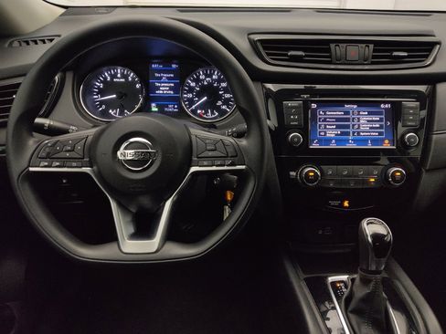 Used 2018 Nissan Rogue S FWD image 22