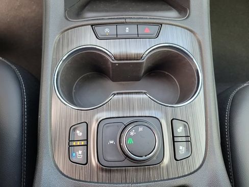 Used 2023 GMC Acadia SLT w/ Preferred Package image 22