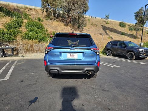Used 2025 Subaru Forester Touring AWD/4WD image 6