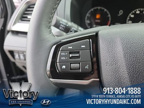 Used 2025 Honda Odyssey EX-L image 10