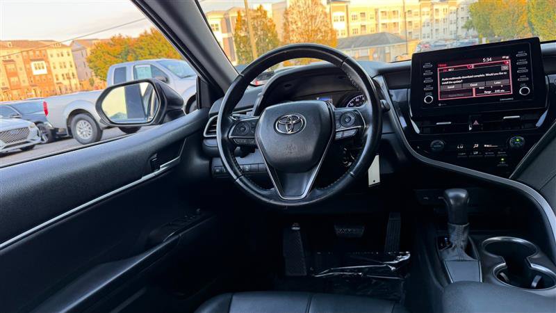 Used 2021 Toyota Camry SE FWD image 21