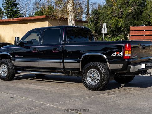 Used 2002 GMC Sierra 2500 4x4 Crew Cab HD w/ SLT Marketing Option Pkg image 6