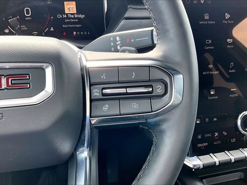 Used 2024 GMC Acadia Elevation w/ Luxury Package FWD image 20
