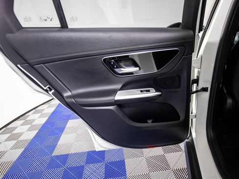 Used 2024 Mercedes-Benz GLC 300 image 14