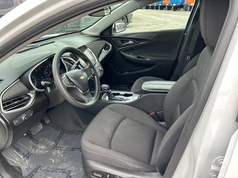 Used 2024 Chevrolet Malibu LT image 30