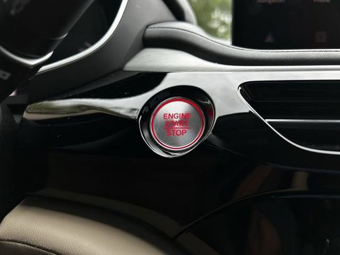 Used 2024 Acura MDX FWD w/ Technology Package image 22