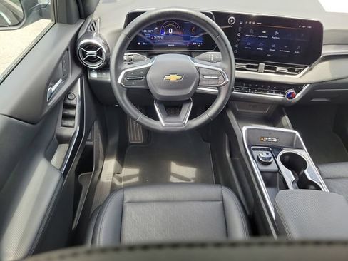 Certified 2026 Chevrolet Equinox LT w/ Convenience Package II FWD image 18
