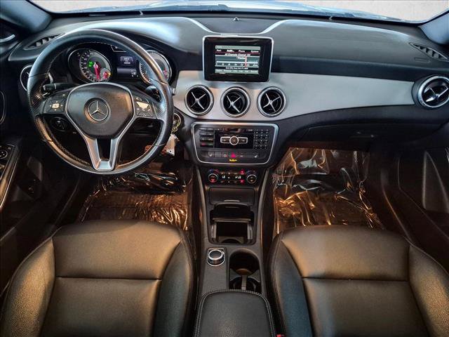 Used 2014 Mercedes-Benz CLA 250 image 16
