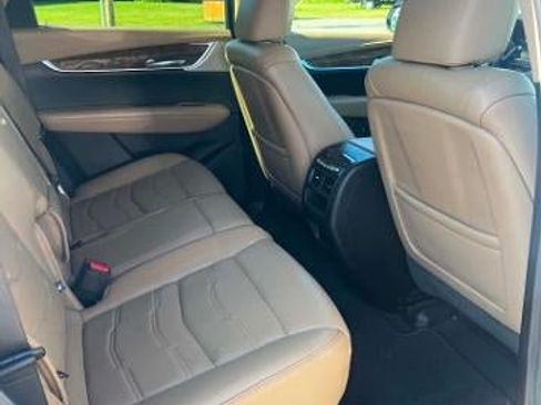 Used 2023 Cadillac XT5 Sportv w/ Platinum Package AWD/4WD image 14