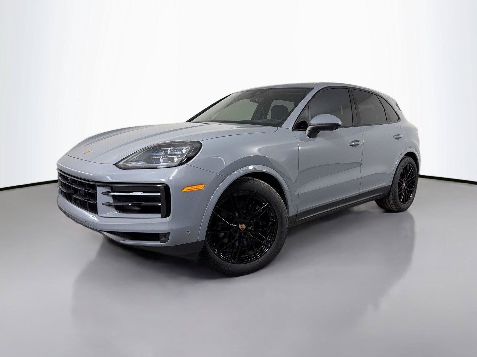 Certified 2025 Porsche Cayenne AWD/4WD image 1