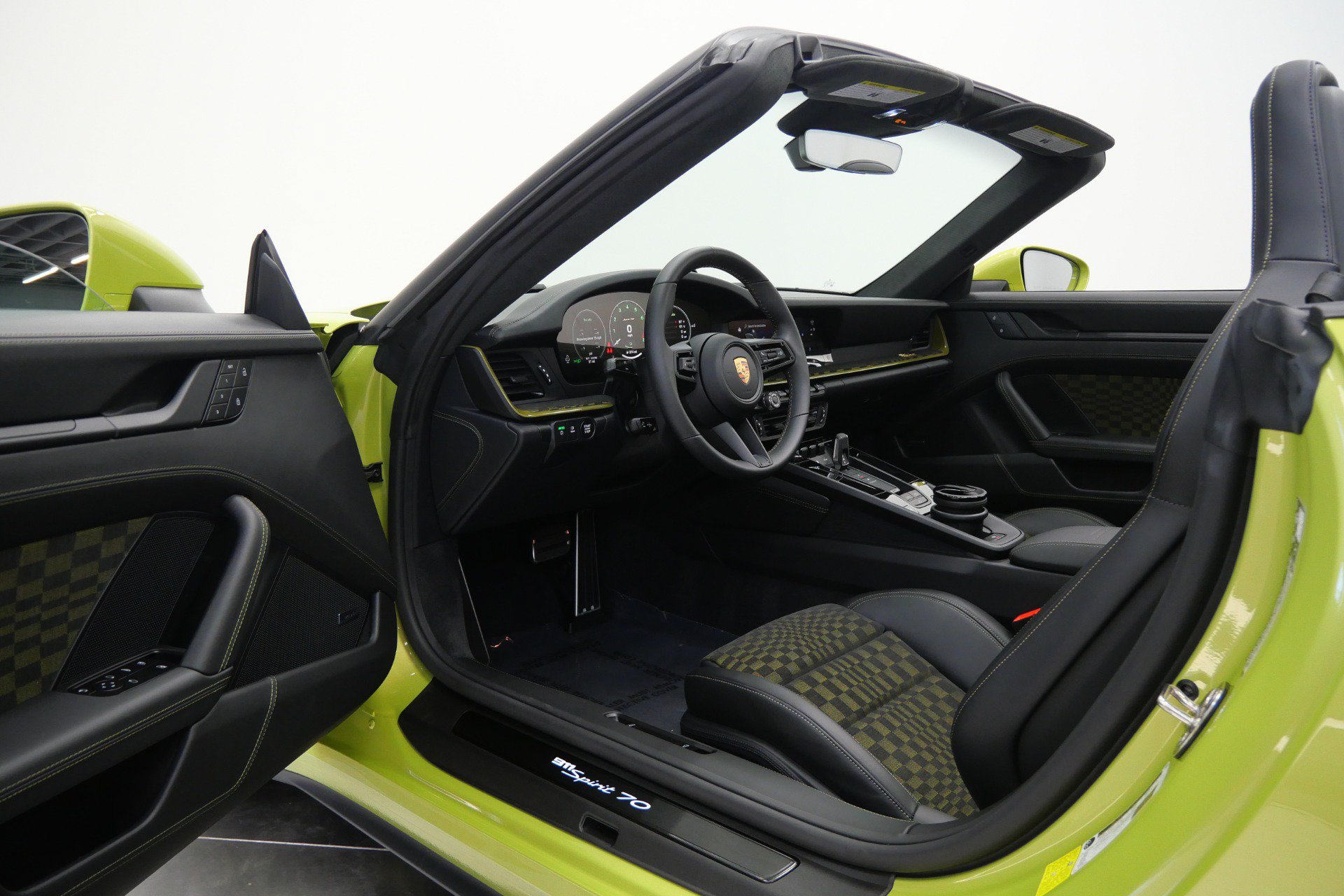 Used 2026 Porsche 911 GTS RWD image 23