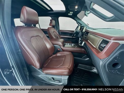 Used 2022 Ford Expedition Limited image 31