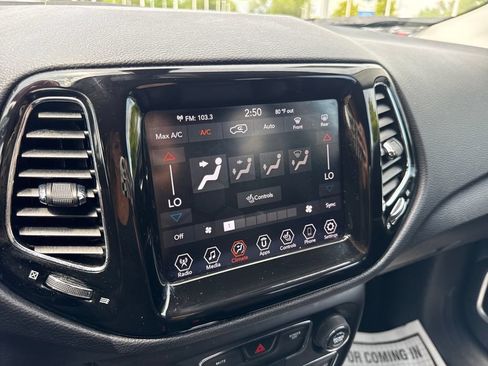 Used 2020 Jeep Compass Limited AWD/4WD image 37