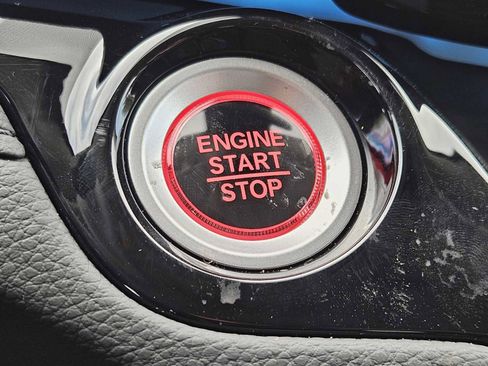 New 2026 Honda Odyssey Touring image 18