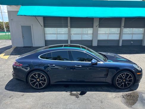 Used 2018 Porsche Panamera 4S AWD/4WD image 3