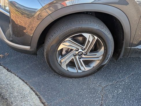 Used 2023 Hyundai Santa Fe SEL w/ Cargo Package image 12