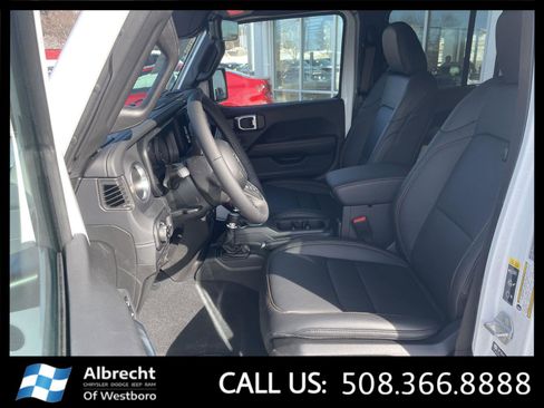 New 2026 Jeep Gladiator Sport image 10