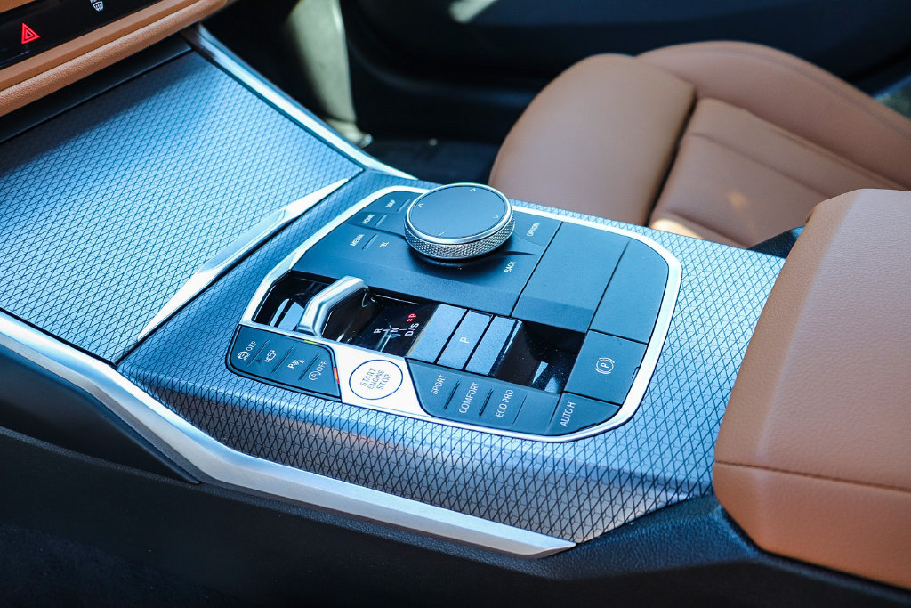 Used 2025 BMW M340i RWD image 19