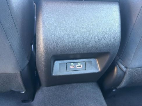 Used 2025 Nissan Altima 2.5 SV FWD image 19
