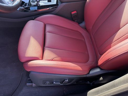 Used 2024 BMW X3 sDrive30i w/ Premium Package w/ZPA image 8