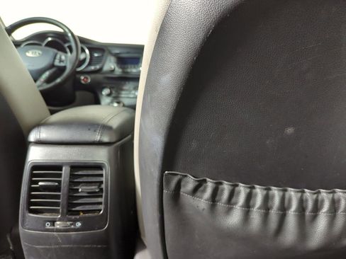 Used 2011 Kia Optima EX image 29